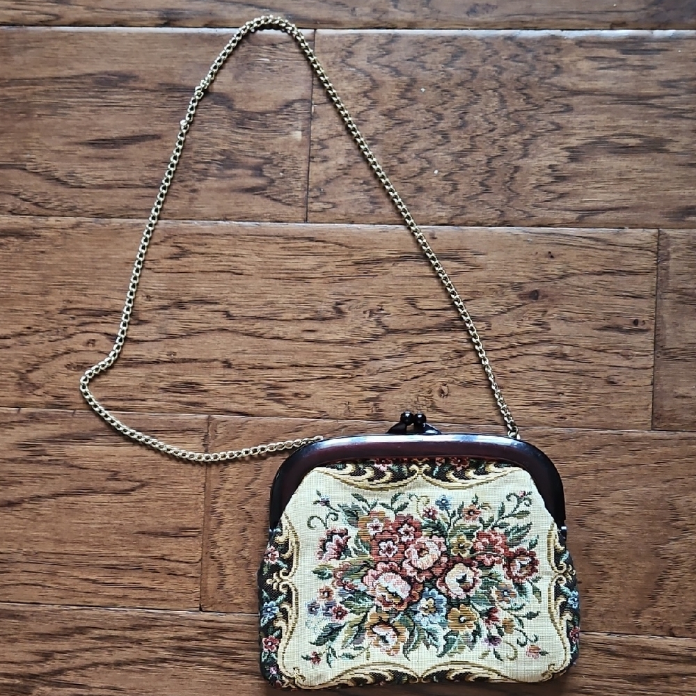 Vintage Floral Tapestry Chain Cluch